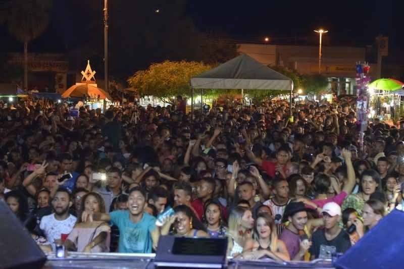 Mara Pavanelly nos 177 anos de Barras - PI